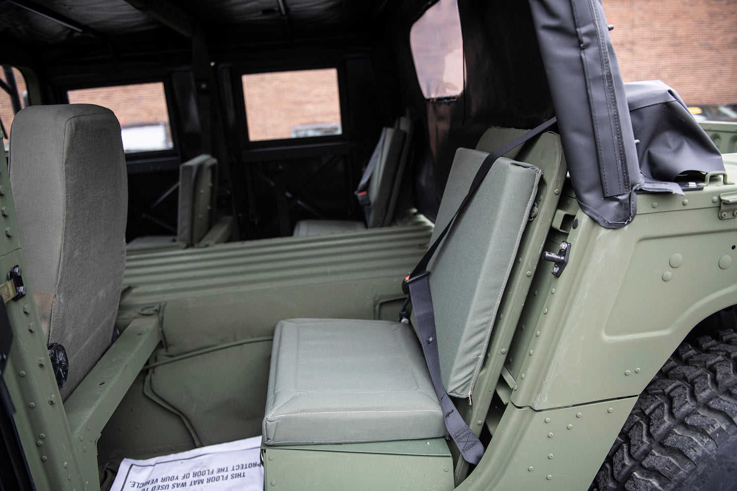 Humvee M998