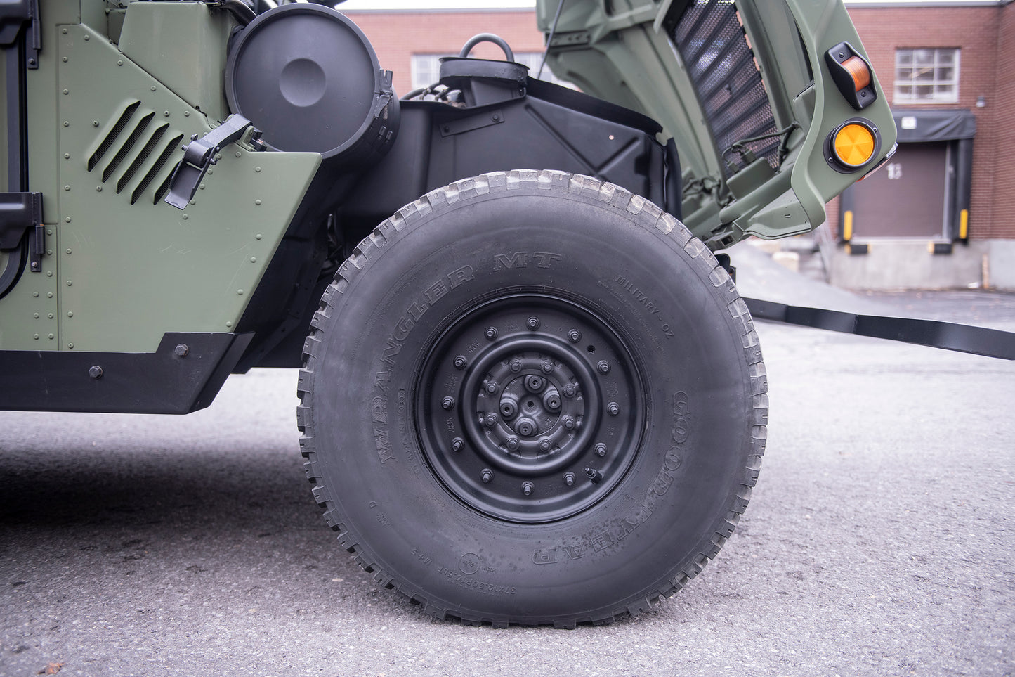 Humvee M998