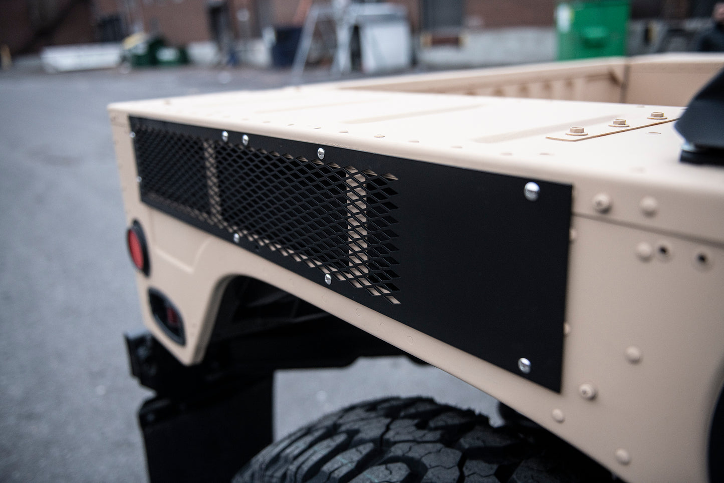 Humvee M1152
