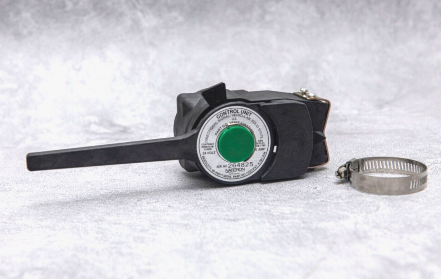 Interrupteur de clignotant à annulation automatique pour HMMWV LED Humvee M998 6220-01-408-7785