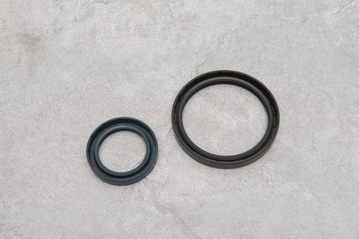HMMWV Hub seal IN/OUT Hummer H1
