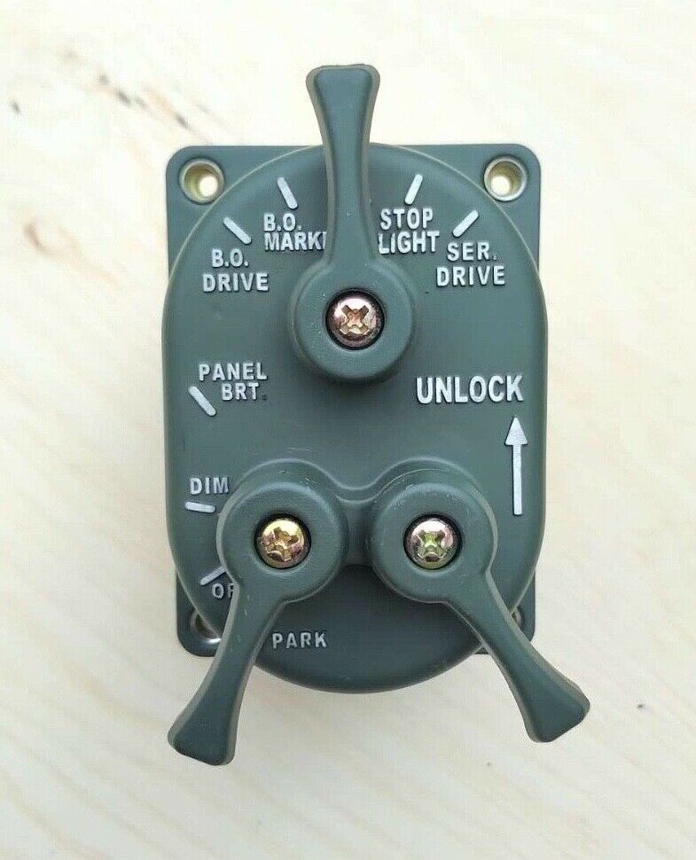 Interrupteur d'éclairage principal HMMWV (vert) Humvee M35 M151