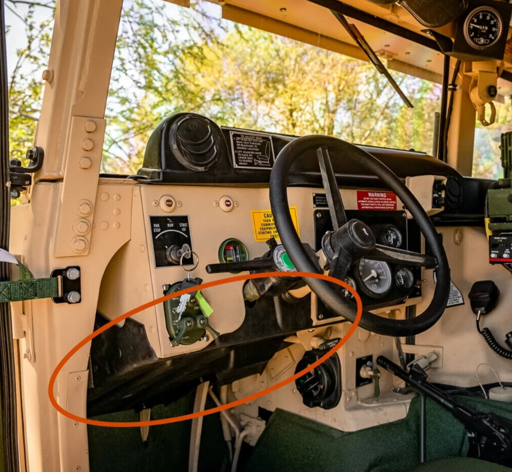 HMMWV DRIVER SIDE CLOSE-OUT PANEL Lower Dash Insulation Cover 6044575 ...