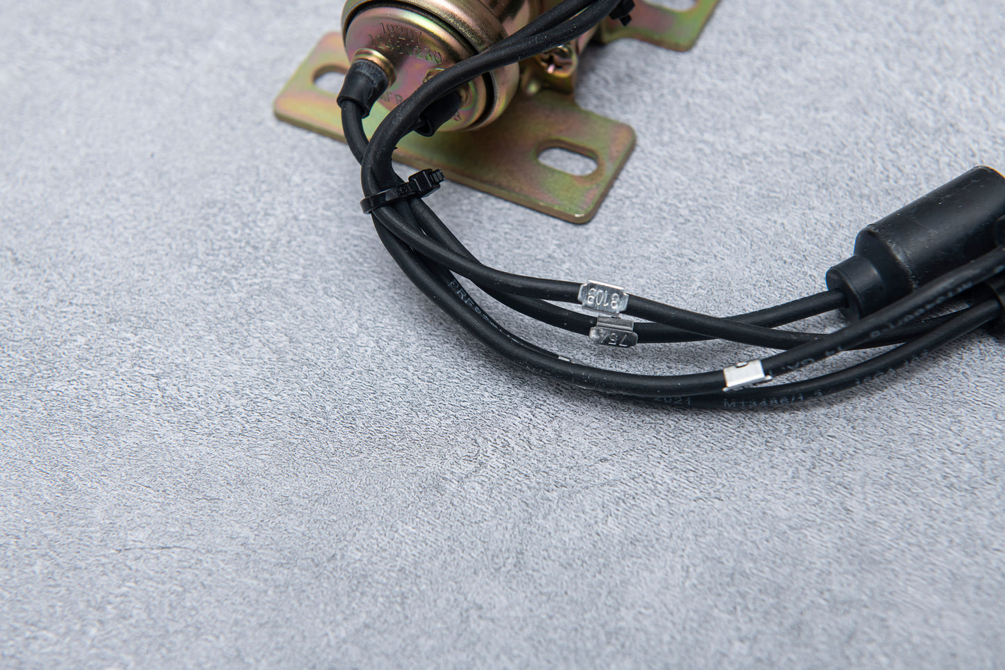 HMMWV Brake Light Switch (Dual Lever) Humvee M998 2540-01-410-8789 12460230